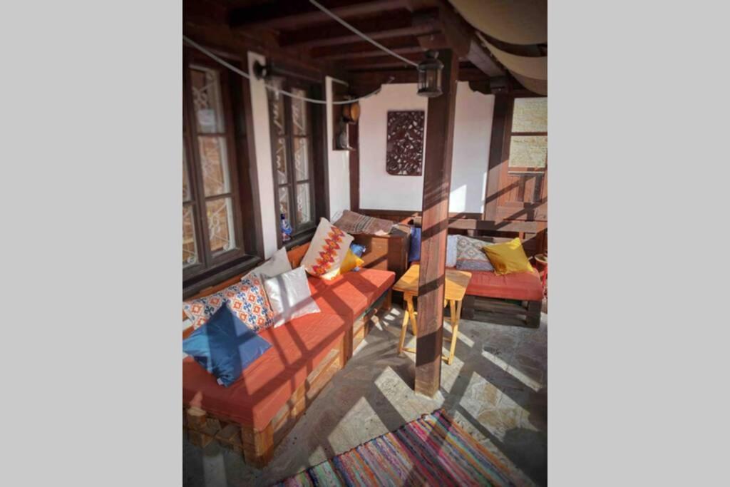 The Secret Lodge- New With Private Garage, Entire House Veliko Tărnovo Exteriör bild